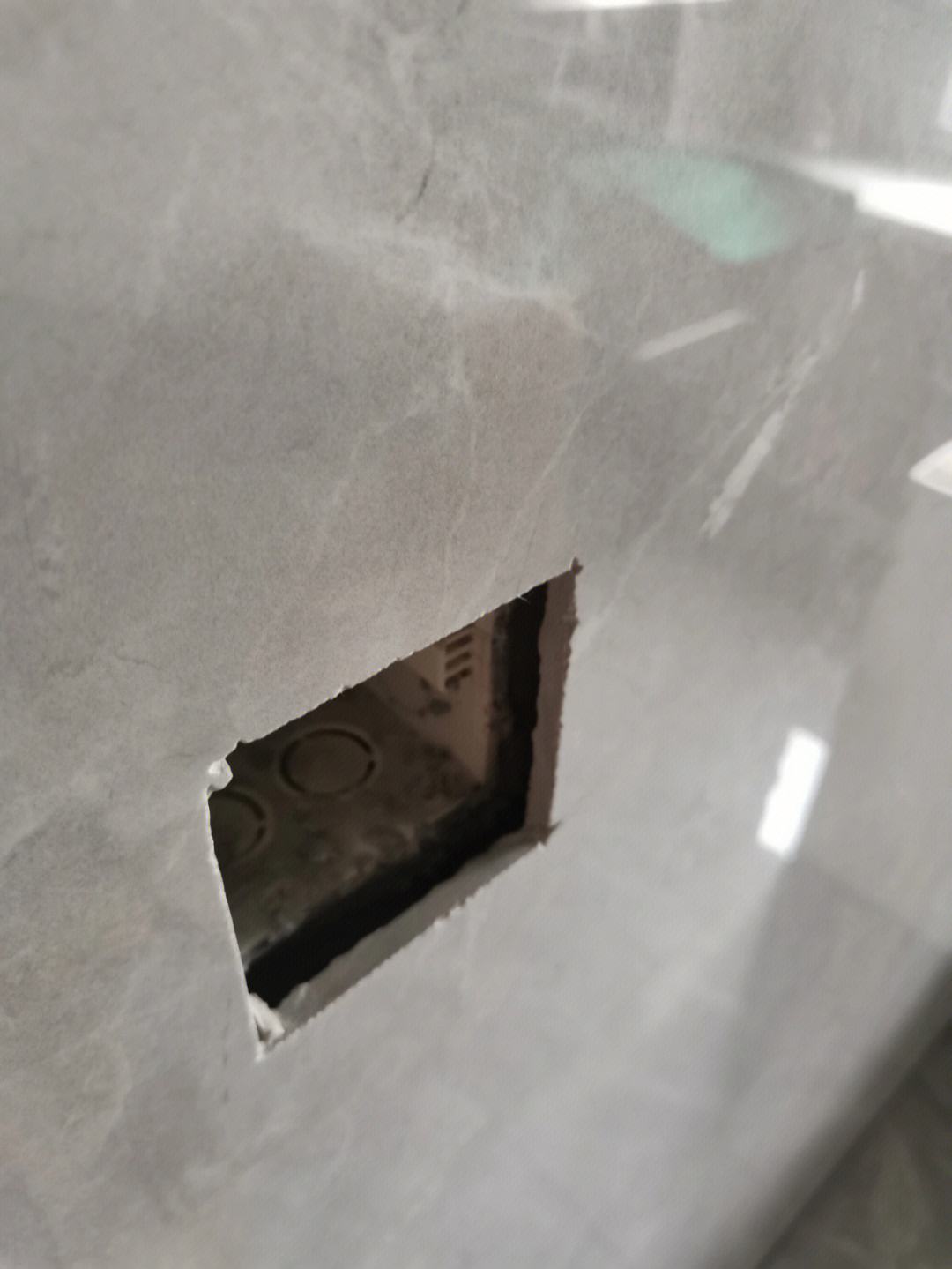 厨房墙砖有空鼓时间久了会不会掉落(厨房墙砖有空鼓时间久了会不会掉落下来) 厨房墙砖有空鼓时间久了会不会掉落(厨房墙砖有空鼓时间久了会不会掉落下来)